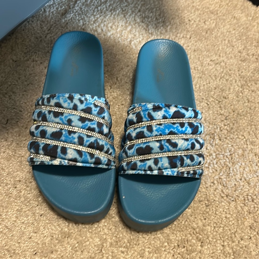 Platform sandals